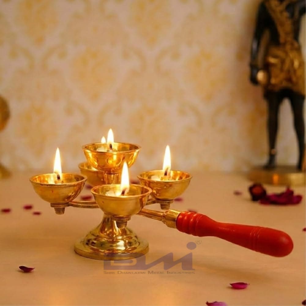 Divaj / Bhadradeepam / Thiruvonam Vilakku / Tiruvonam Deep with 5 Lamps