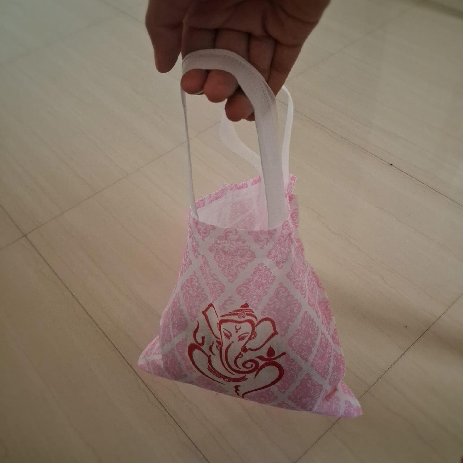 Medium Return Gift Bags for Wedding, Pooja & Seemantham | Reusable Thamboolam Favor Bags with Handles | Thank You Gift Bags for Functions & Festivals (10x10 Inch)