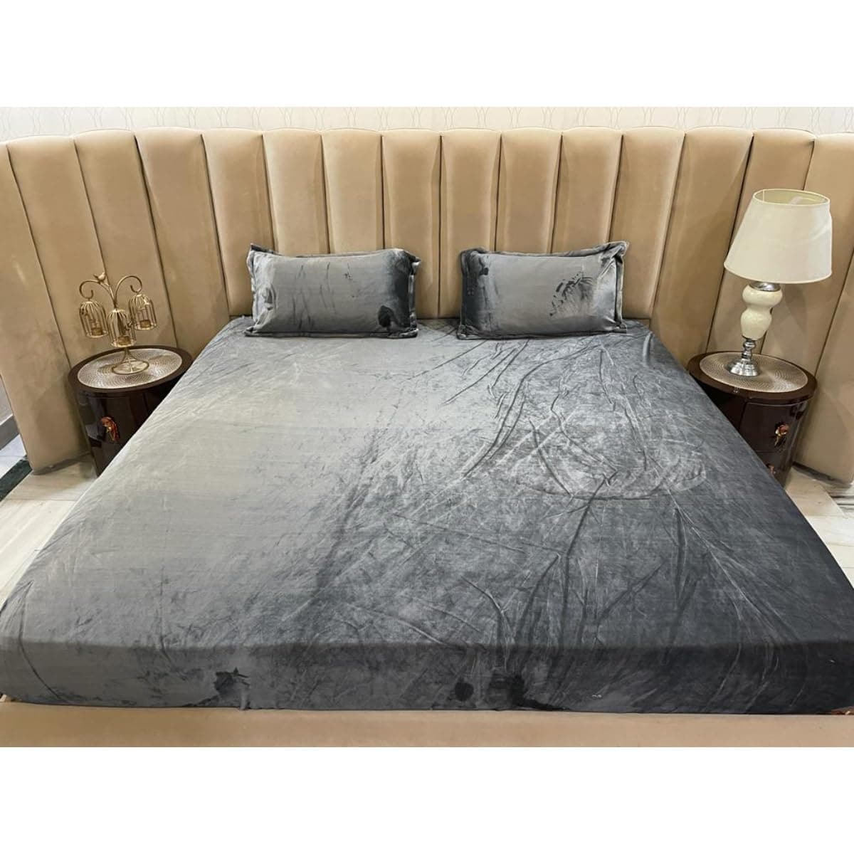 24x7 Home Store Premium Velvet Solid Woollen Elastic Fitted Bedsheets for Double Bed King Size (Size 254 x 265 Cms), with 2 Pillow Covers Elastic, Covers (46 x 68 Cms) (Gray)