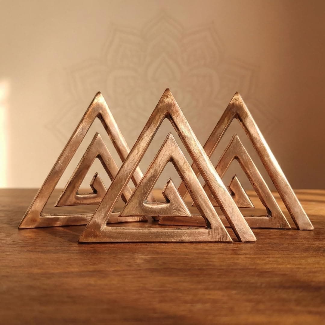 Plus Value Copper Helix for South East Vastu Remedy Wrong Location of Main Door Entrance, Bedroom, Toilet Dosh Defect Correction Nivaran Remedies Home, Office, Business, Plot, Factory (Set of 3)