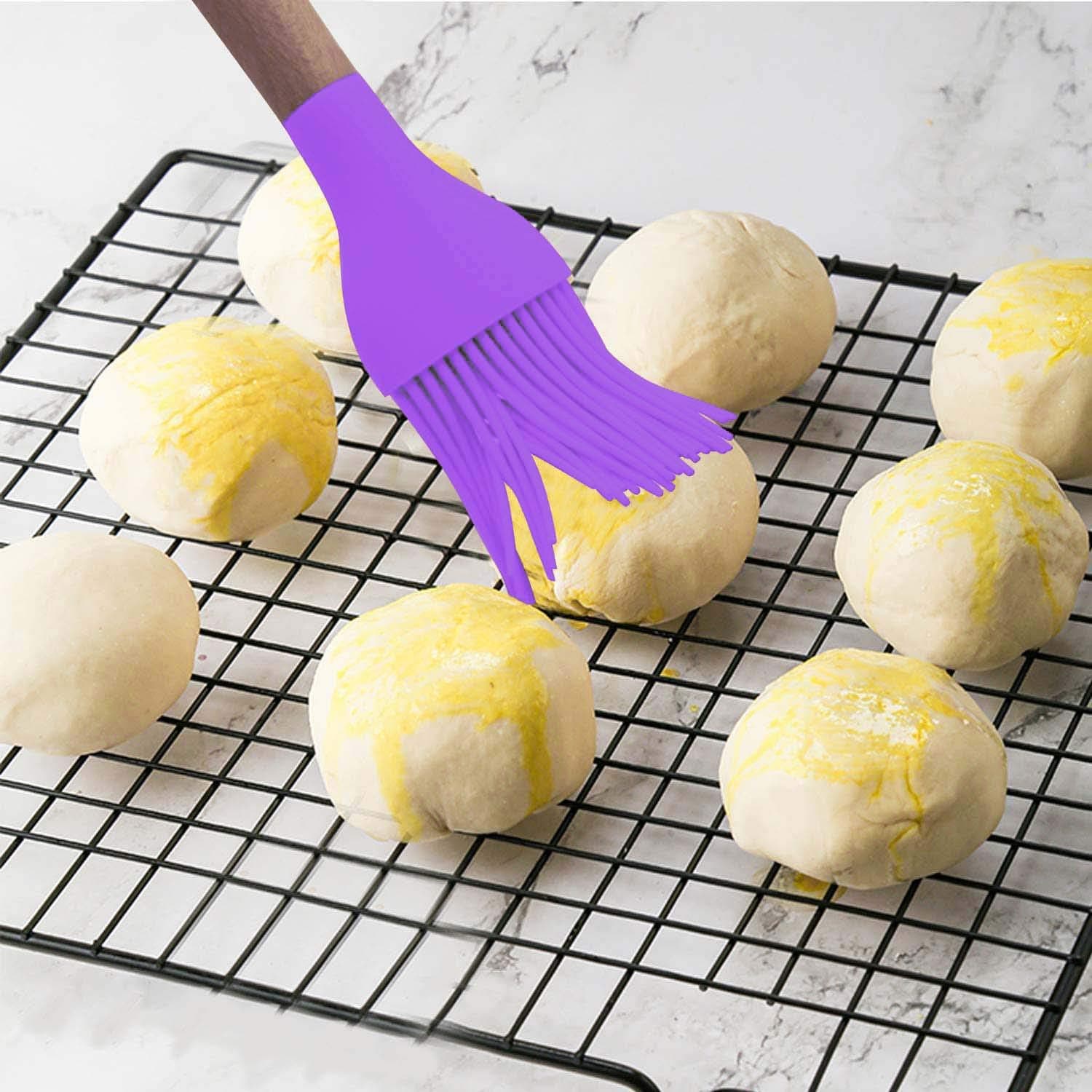 Spatlus Silicone Spatula with Wooden Handle Seamless Nonstick Kitchen Soup Ladle, BPA-Free & Heat Resistant up to 445�F, Silicone Kitchen Cooking Utensils Baking