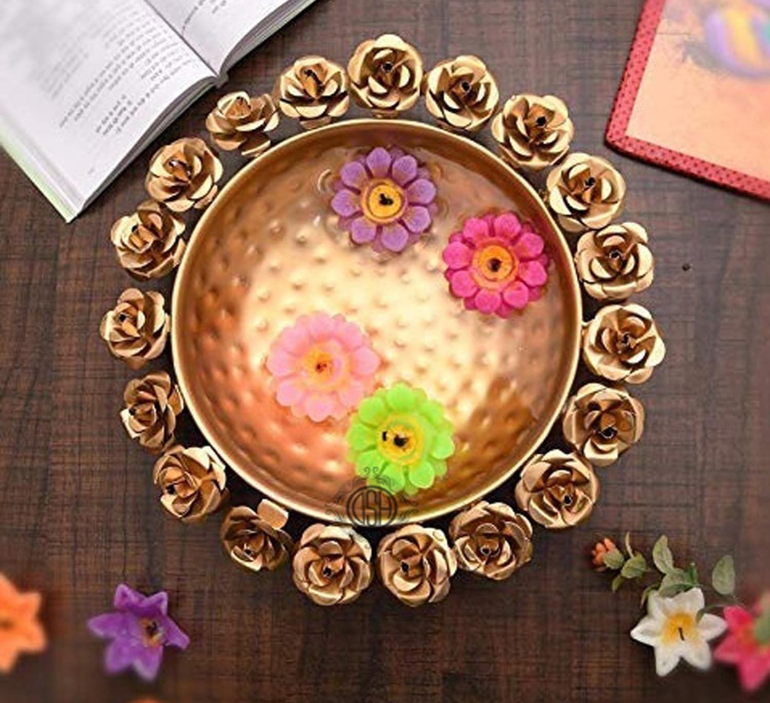 DSH Metal Floral Bowl, Golden