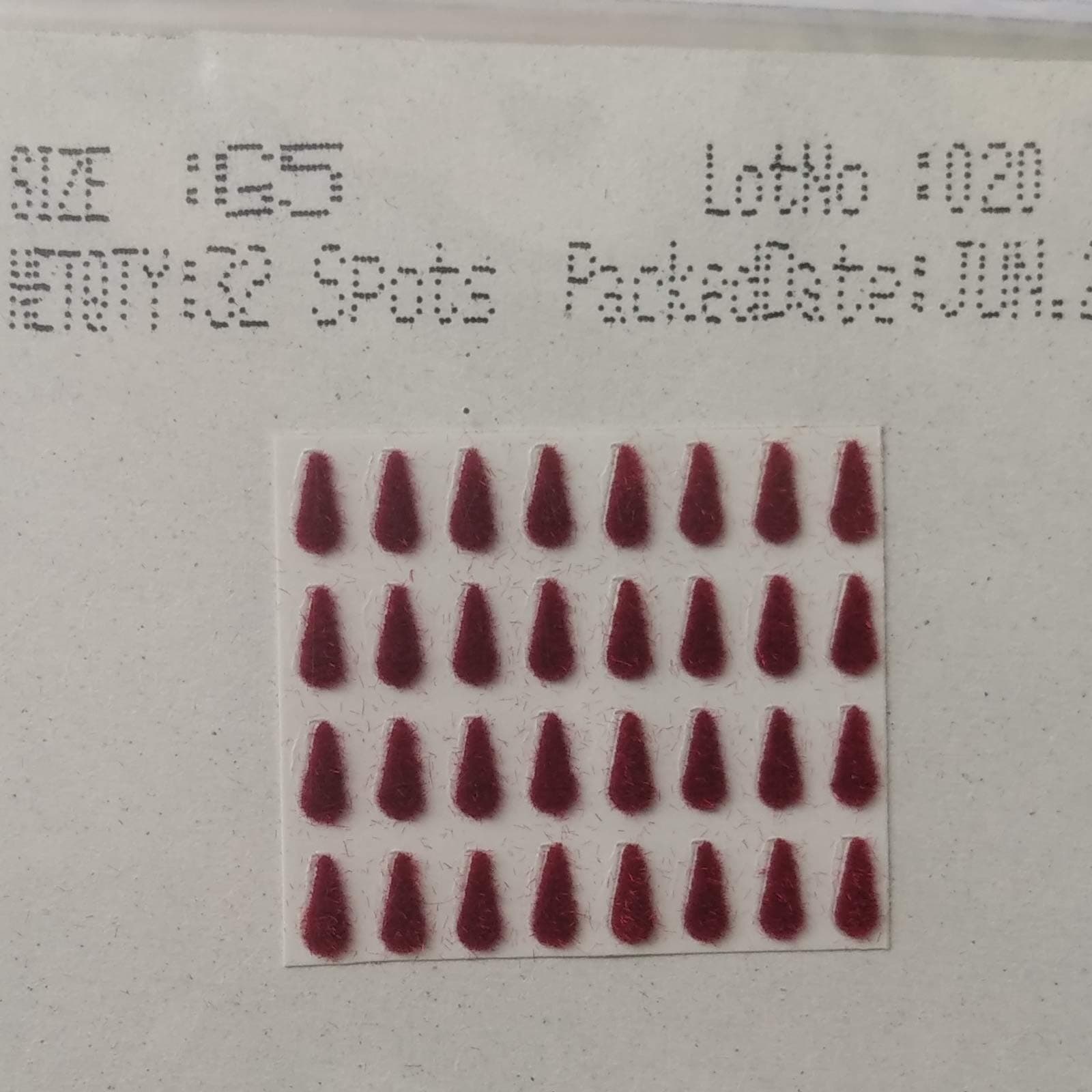 Eyetex Pallavi G5 Maroon bindis(pack of 10 flaps)