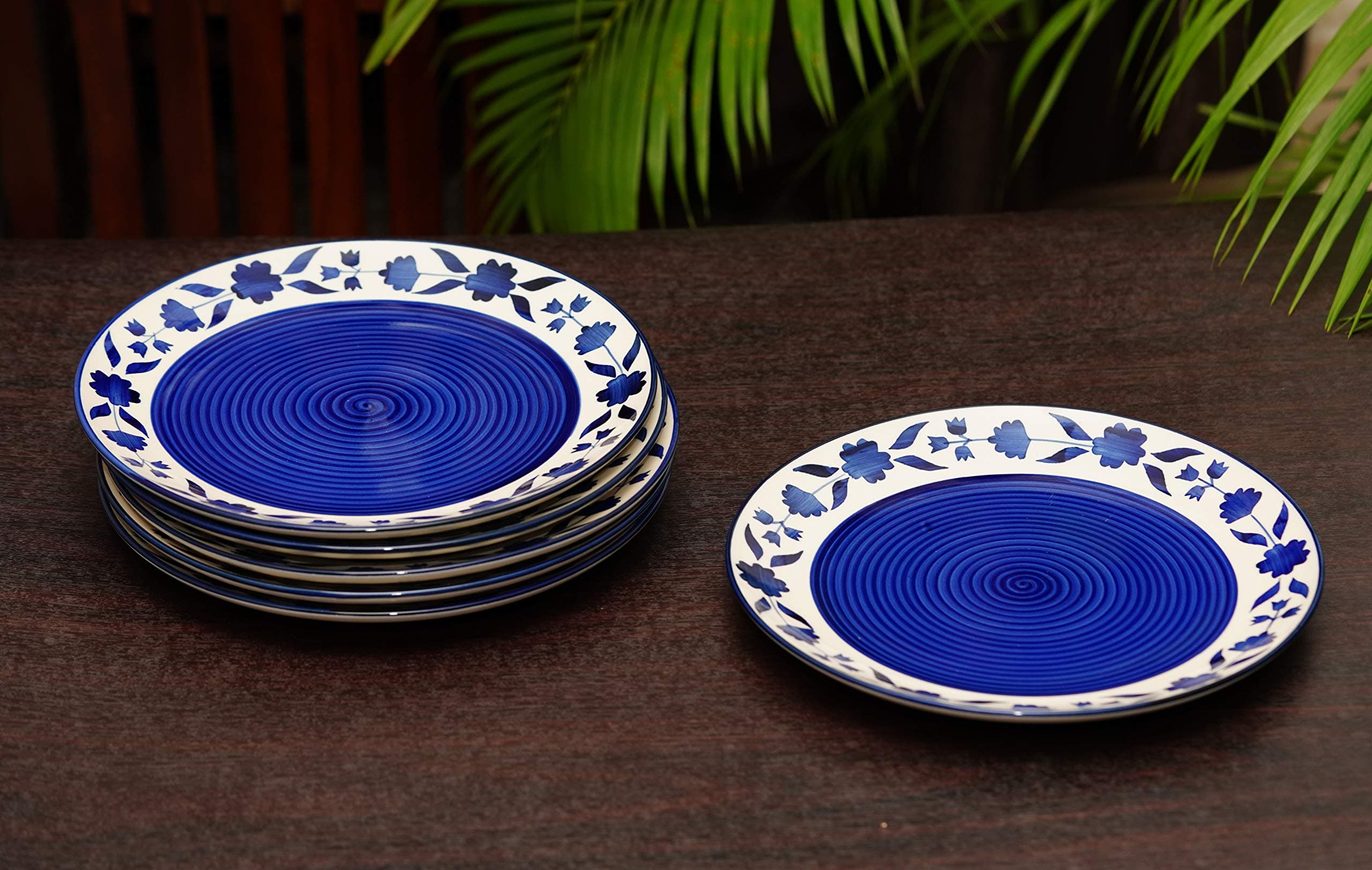 Freakway Dinner Plates with Gold Rim, Round, Set of 6, Modern Contemporary Style