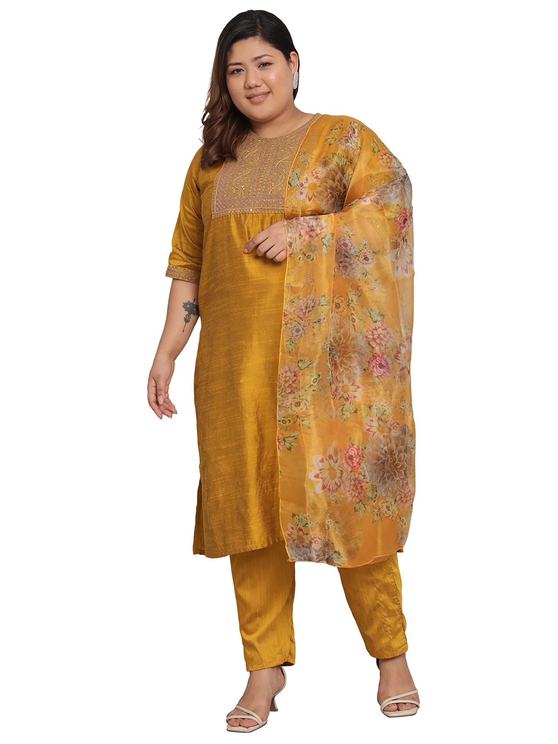 VredeVogel Women's Silk Blend Embroidered Plus Size Kurta with Pant & Organza Dupatta Set