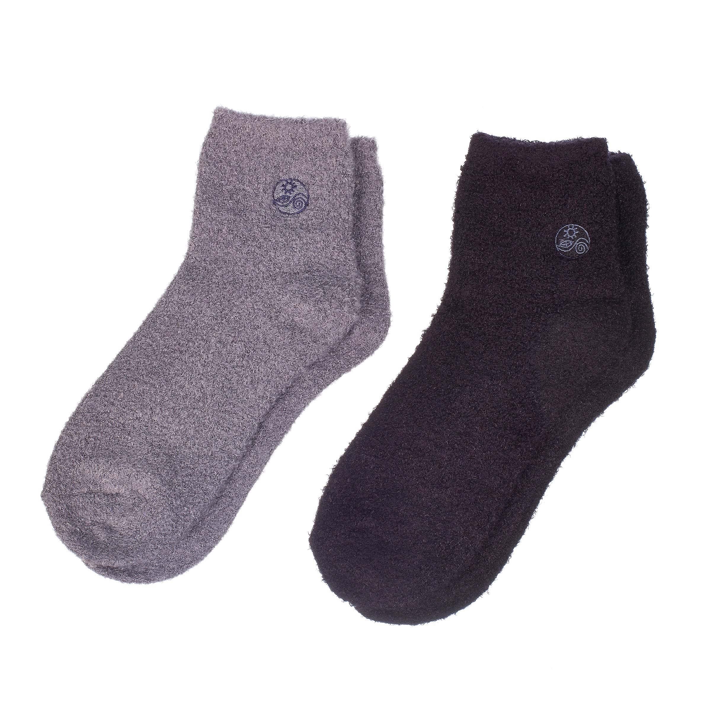 Earth Thereapeutics Aloe Socks Aloe Moisture 2 Pairs Black & Grey
